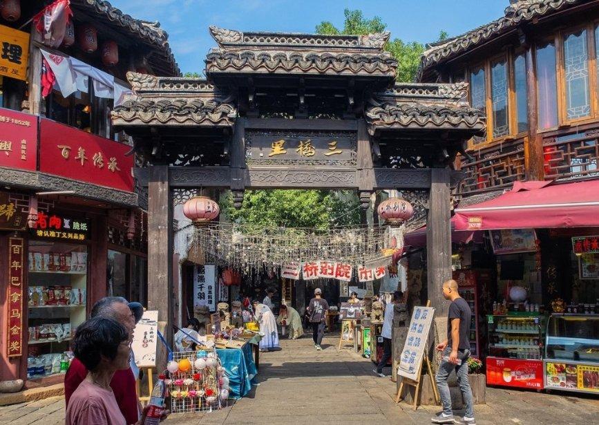 父母让八岁孩子休学一周专打游戏，用魔法打败魔法的教育方法你赞同吗？-发现和分享你感兴趣的内容！